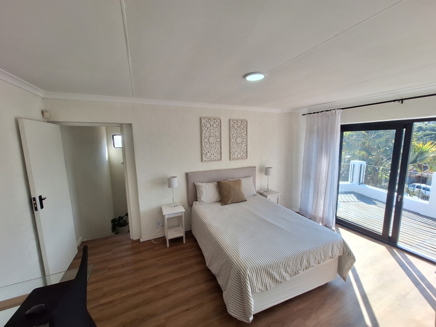 4 Bedroom Property for Sale in Wavecrest Eastern Cape